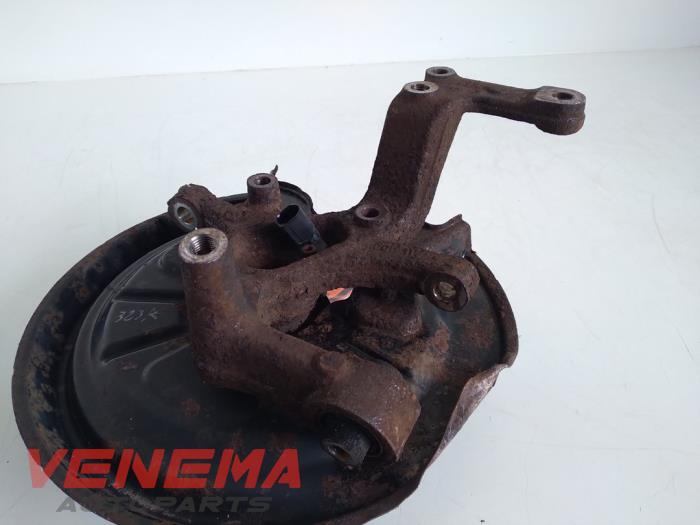 Knuckle, rear right from a Volkswagen Touran (1T1/T2) 1.6 FSI 16V 2005