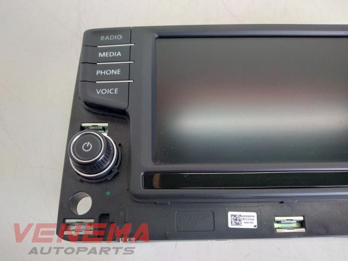 Controlador de pantalla multimedia de un Volkswagen Golf VII Variant (AUVV) 1.2 TSI 16V BlueMOTION 2016