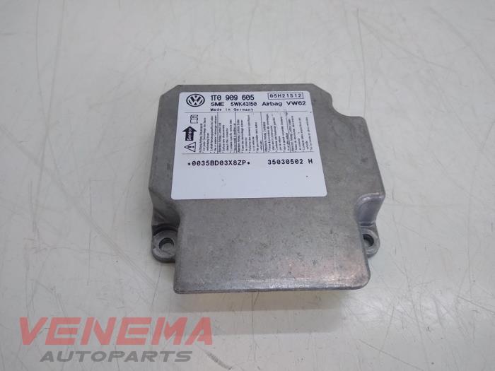Airbag Module from a Volkswagen Touran (1T1/T2) 1.6 FSI 16V 2005