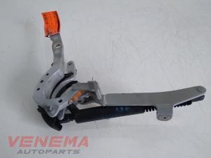 Used Tailgate hinge BMW 5 serie Touring (F11) 520d 16V Price € 49,99 Margin scheme offered by Venema Autoparts