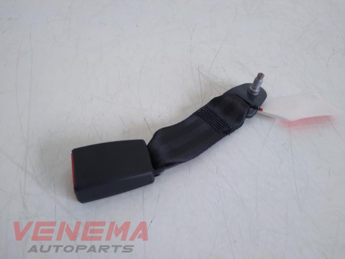 Rear seatbelt buckle, right from a Citroën C3 (SC) 1.6 HDi 92 2012