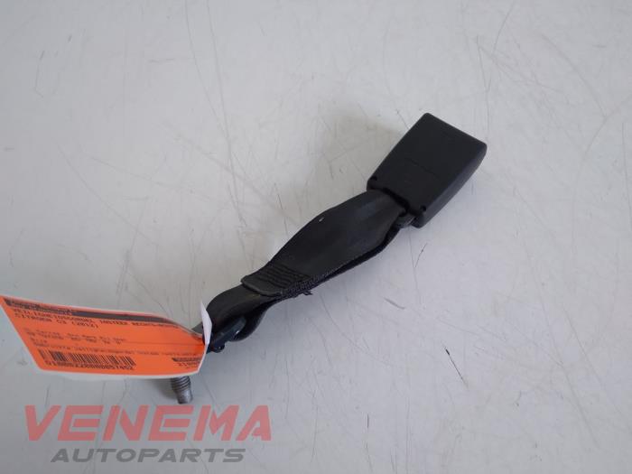 Rear seatbelt buckle, right from a Citroën C3 (SC) 1.6 HDi 92 2012