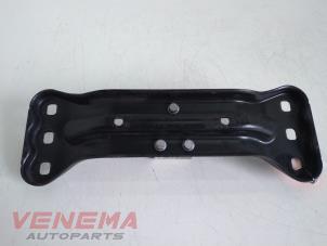 Engine mount from a Mercedes-Benz C Estate (S204) 2.2 C-220 CDI 16V 2008