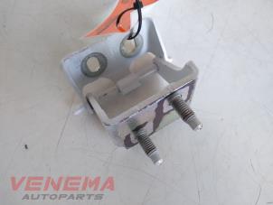 Used Tailgate hinge Ford Fiesta 7 1.0 EcoBoost 12V 100 Price € 9,99 Margin scheme offered by Venema Autoparts