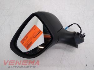 Used Wing mirror, right Renault Clio IV (5R) 1.2 TCE 16V GT EDC Price € 49,99 Margin scheme offered by Venema Autoparts