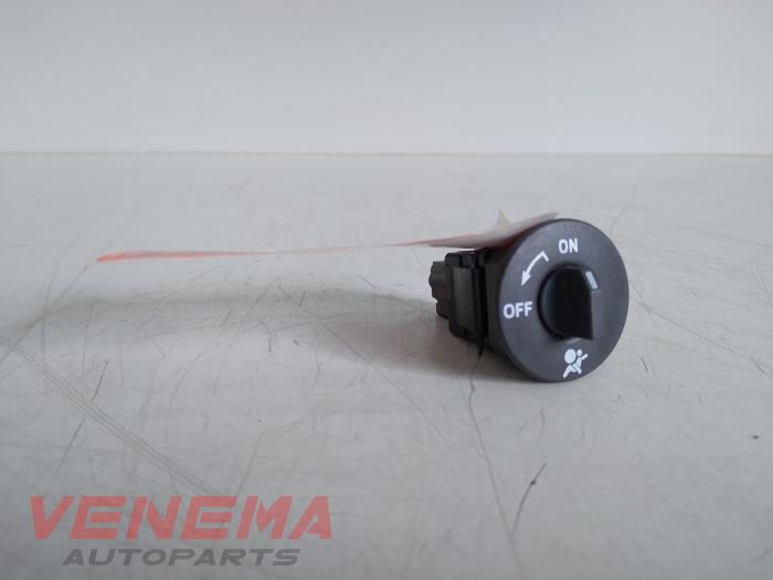 Passenger airbag on off switch