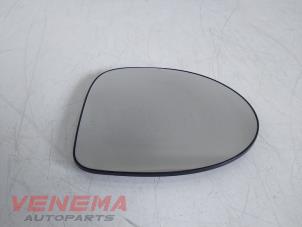 Used Mirror glass, right Renault Twingo II (CN) 1.2 16V Price € 9,99 Margin scheme offered by Venema Autoparts