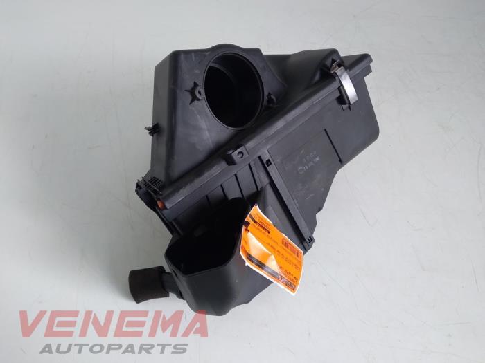 Begagnade Luftfilterhus BMW 1 serie (E88) 118d 16V Pris € 34,99 Marginaltabell erbjuds av Venema Autoparts
