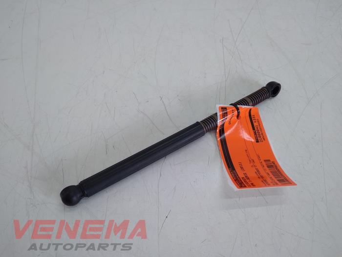 Begagnade Diverse BMW 1 serie (E88) 118d 16V Pris € 14,99 Marginaltabell erbjuds av Venema Autoparts