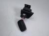 Ignition lock + key from a BMW 1 serie (E88) 118d 16V 2011