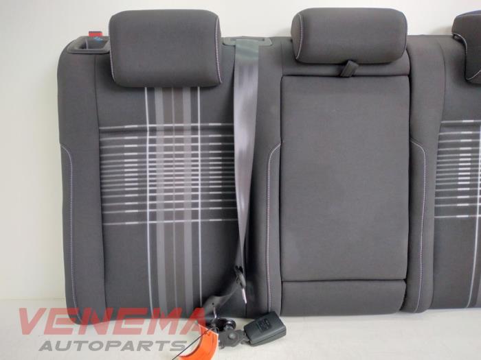 Rear bench seat backrest from a Volkswagen Golf VII (AUA) 2.0 TDI 16V 2016