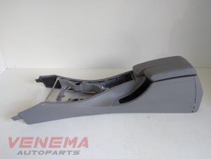 Used Middle console BMW 3 serie (E90) 320i 16V Price € 99,99 Margin scheme offered by Venema Autoparts