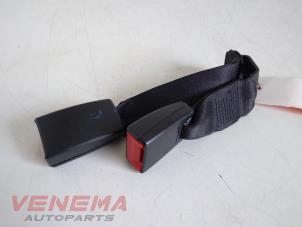 Usagé Insertion ceinture de sécurité arrière droite BMW 3 serie (E90) 320i 16V Prix € 19,99 Règlement à la marge proposé par Venema Autoparts