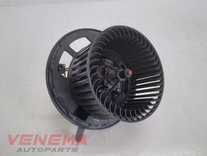 Usados Motor de ventilador de calefactor BMW X1 (E84) xDrive 20d 2.0 16V Precio € 38,99 Norma de margen ofrecido por Venema Autoparts
