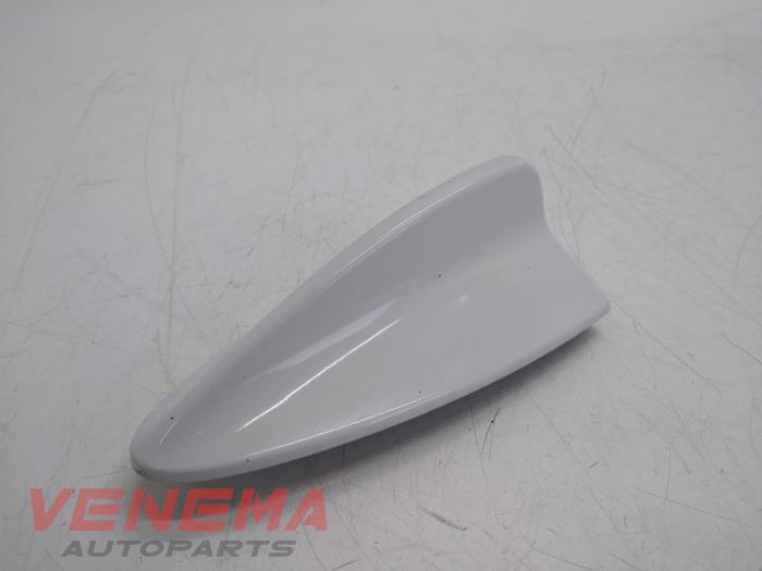 Używane Antena GPS BMW X1 (E84) xDrive 20d 2.0 16V Cena € 49,99 Procedura marży oferowane przez Venema Autoparts