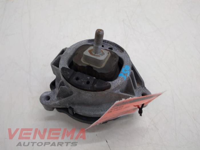 Used Engine mount BMW 1 serie (F20) 114d 1.6 16V Price € 14,99 Margin scheme offered by Venema Autoparts