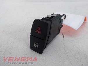 Used Panic lighting switch BMW 1 serie (F20) 114d 1.6 16V Price € 9,99 Margin scheme offered by Venema Autoparts