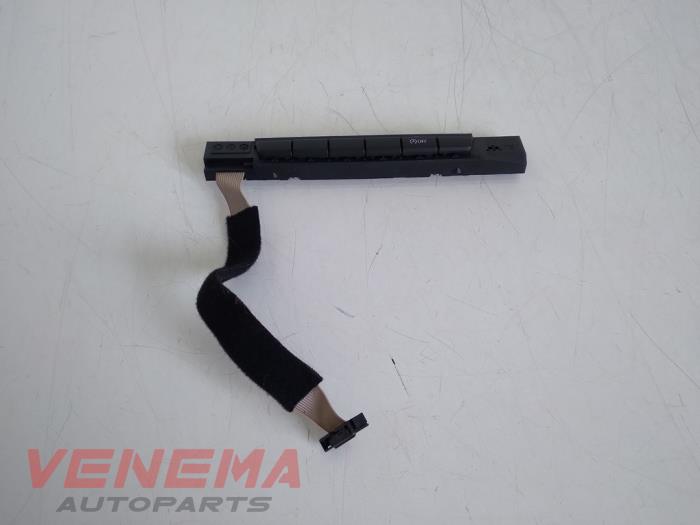 Gebrauchte ESP Schalter BMW 1 serie (E87/87N) 116i 1.6 16V Preis € 14,99 Margenregelung angeboten von Venema Autoparts
