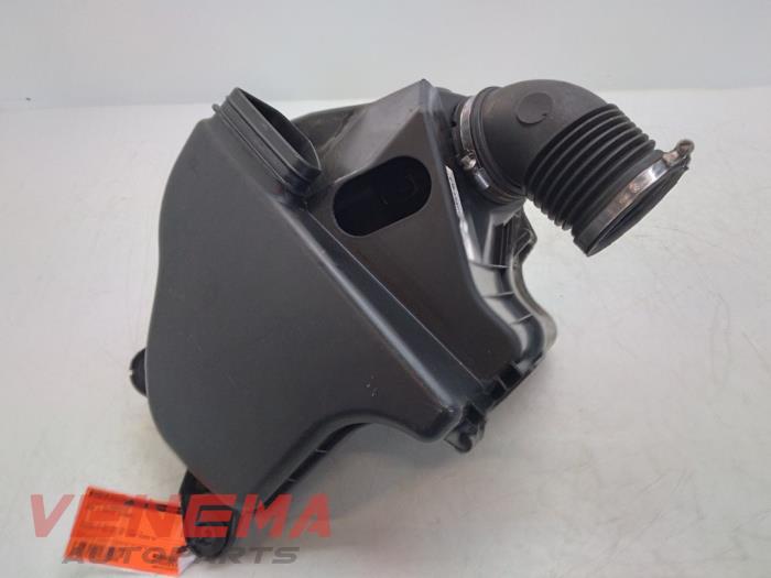 Begagnade Luftfilterhus BMW 1 serie (E87/87N) 118i 16V Pris € 39,99 Marginaltabell erbjuds av Venema Autoparts