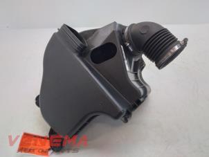 Usagé Boîtier filtre à air BMW 1 serie (E87/87N) 118i 16V Prix € 39,99 Règlement à la marge proposé par Venema Autoparts