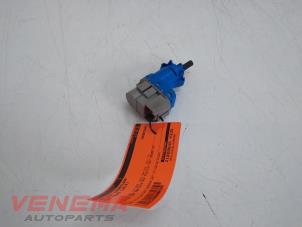 Used Brake light switch Ford Focus 3 Wagon 1.0 Ti-VCT EcoBoost 12V 125 Price € 9,99 Margin scheme offered by Venema Autoparts