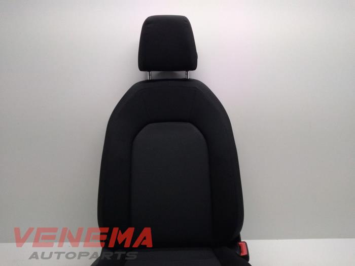 Asiento derecha de un Seat Ibiza V (KJB) 1.0 12V 2019