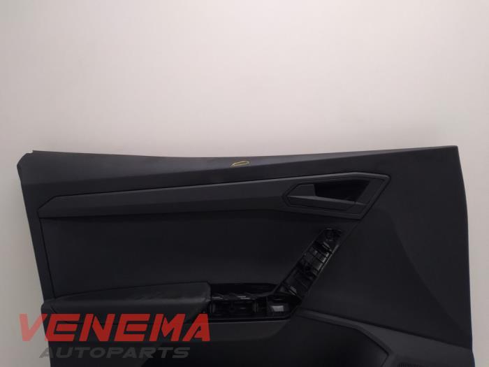 Türverkleidung 4-türig links vorne van een Seat Ibiza V (KJB) 1.0 12V 2019