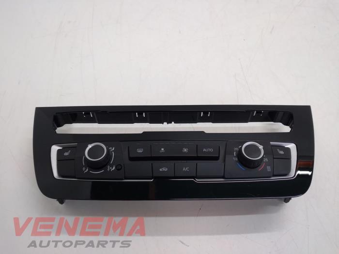 Heater control panel from a BMW 2 serie (F23) 218i 1.5 TwinPower Turbo 12V 2019