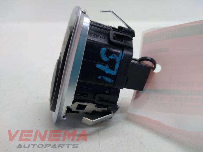 Start/stop switch from a BMW 2 serie (F23) 218i 1.5 TwinPower Turbo 12V 2019