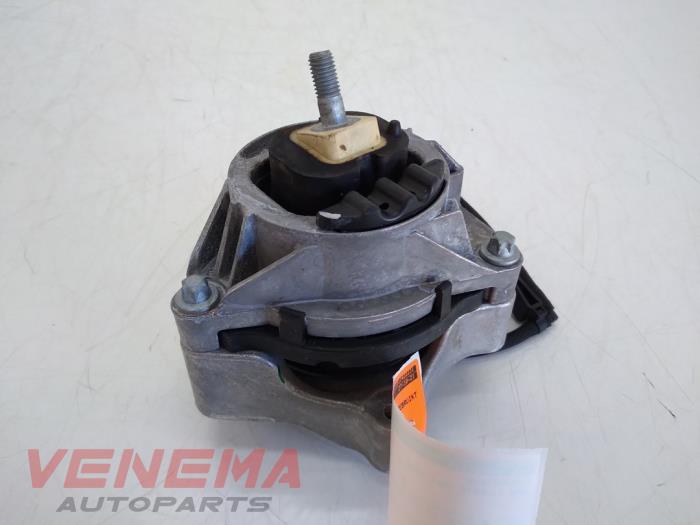 Used Engine mount BMW 2 serie (F23) 218i 1.5 TwinPower Turbo 12V Price € 24,99 Margin scheme offered by Venema Autoparts