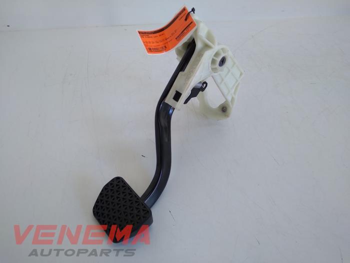 Używane Pedal hamulca BMW 2 serie (F23) 218i 1.5 TwinPower Turbo 12V Cena € 39,99 Procedura marży oferowane przez Venema Autoparts