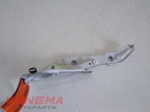 Used Boot lid hinge BMW 2 serie (F23) 218i 1.5 TwinPower Turbo 12V Price € 19,99 Margin scheme offered by Venema Autoparts