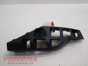 Używane Wspornik zderzaka prawy tyl Seat Leon (5FB) 1.2 TSI Ecomotive 16V Cena € 9,99 Procedura marży oferowane przez Venema Autoparts