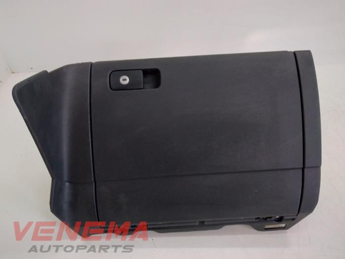 Begagnade Handskfack Volkswagen Golf VII (AUA) 1.2 TSI 16V Pris € 24,99 Marginaltabell erbjuds av Venema Autoparts