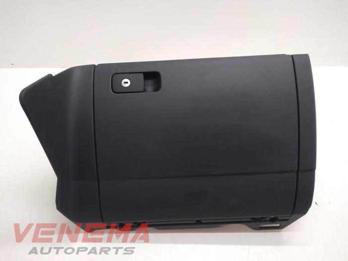 Begagnade Handskfack Volkswagen Golf VII Variant (AUVV) 2.0 TDI 4Motion 16V Pris € 24,99 Marginaltabell erbjuds av Venema Autoparts