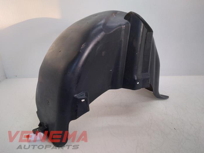 Wheel arch liner from a Volkswagen Polo V (6R) 1.2 TSI 2013
