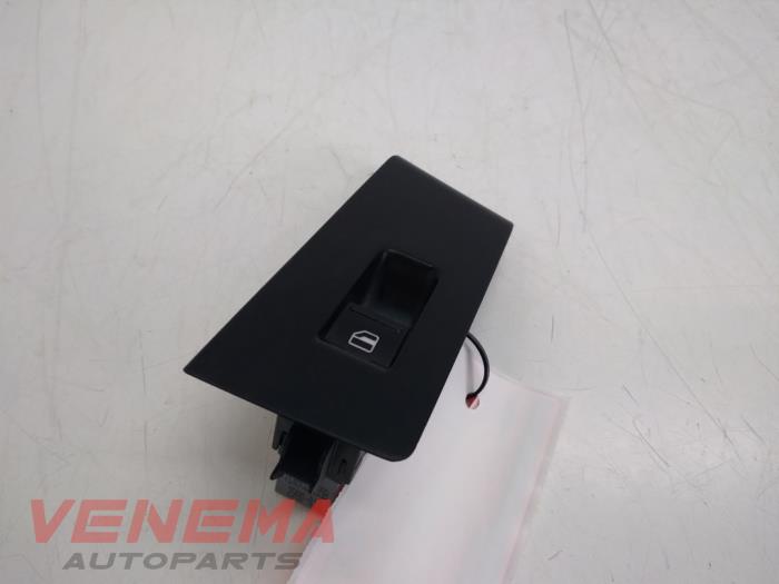 Usados Interruptor de ventanilla eléctrica Volkswagen Passat Variant (365) 2.0 TDI 16V 140 Precio € 9,99 Norma de margen ofrecido por Venema Autoparts
