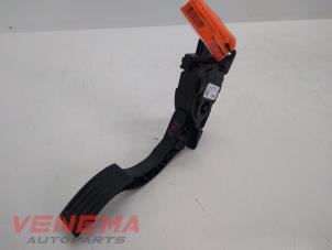 Used Accelerator pedal Volvo V40 Cross Country (MZ) 2.0 D2 16V Price € 29,99 Margin scheme offered by Venema Autoparts