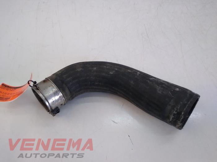Intercooler hose Volvo V40 Cross Country 2.0 D2 16V - 31370687 D4204T8