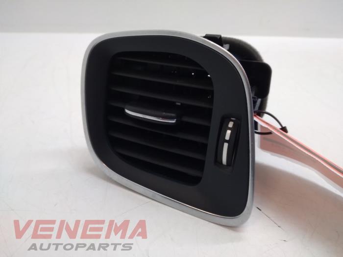 Volvo V40 Dashboard vents stock | ProxyParts.com