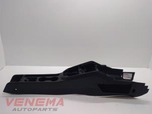 Usados Consola central Seat Ibiza V (KJB) 1.0 TSI 12V Precio € 69,99 Norma de margen ofrecido por Venema Autoparts