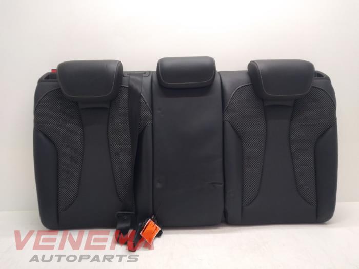 Respaldo asiento trasero de un Audi A3 Sportback (8VA/8VF) 2.0 TDI 16V Quattro 2015