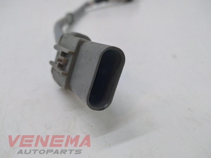 Sonde lambda d'un Opel Adam 1.0 SIDI Turbo 2015