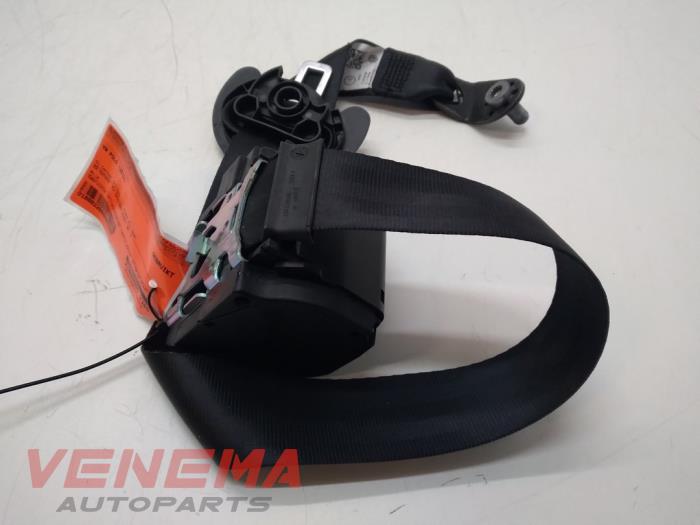 Rear seatbelt, right from a Volkswagen Polo V (6R) 1.2 12V BlueMotion Technology 2013