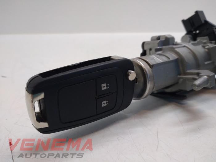 Ignition lock + key Opel Corsa E 1.2 16V - 13496392