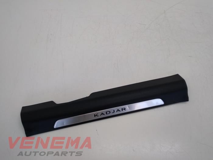 Door sill right from a Renault Kadjar (RFEH) 1.2 Energy TCE 130 2018