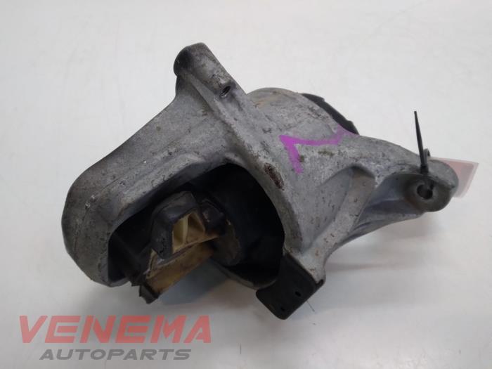Used Engine mount Audi A5 Sportback (F5A/F5F) 2.0 40 TFSI g-tron 16V Price € 49,99 Margin scheme offered by Venema Autoparts
