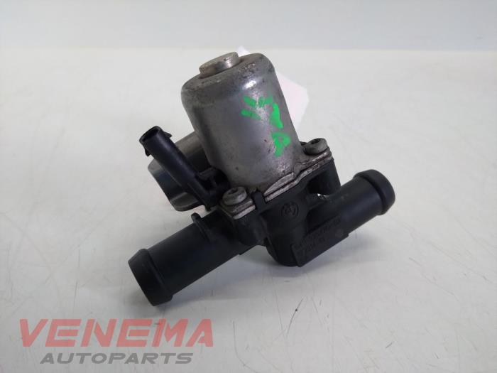 Additional water pump from a BMW 1 serie (F20) 116d 1.6 16V Efficient Dynamics 2014