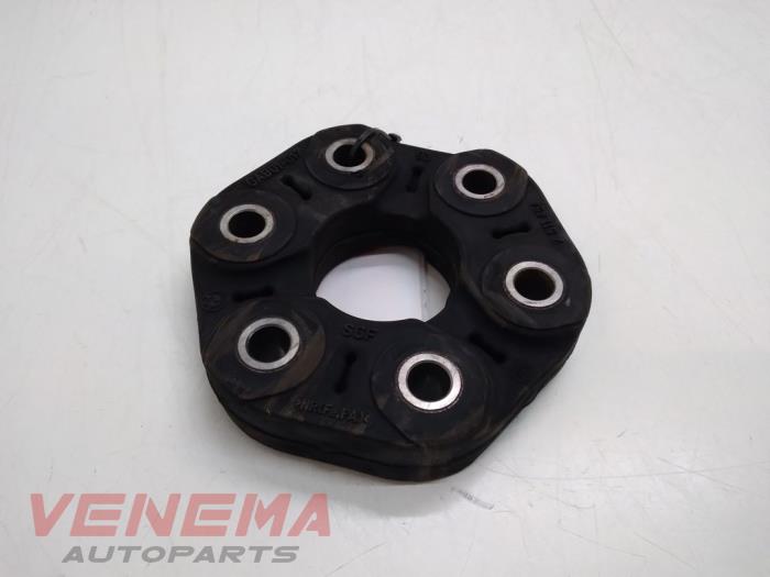 Używane Przegub walu BMW 1 serie (F20) 116d 1.6 16V Efficient Dynamics Cena € 14,99 Procedura marży oferowane przez Venema Autoparts