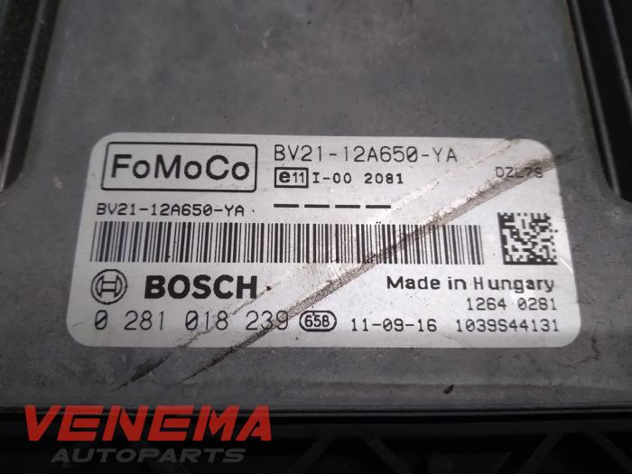 Ordinateur gestion moteur d'un Ford Fiesta 6 (JA8) 1.4 TDCi 2011